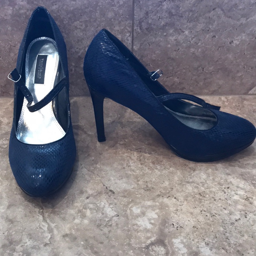WHBM Navy Size 8 Heels